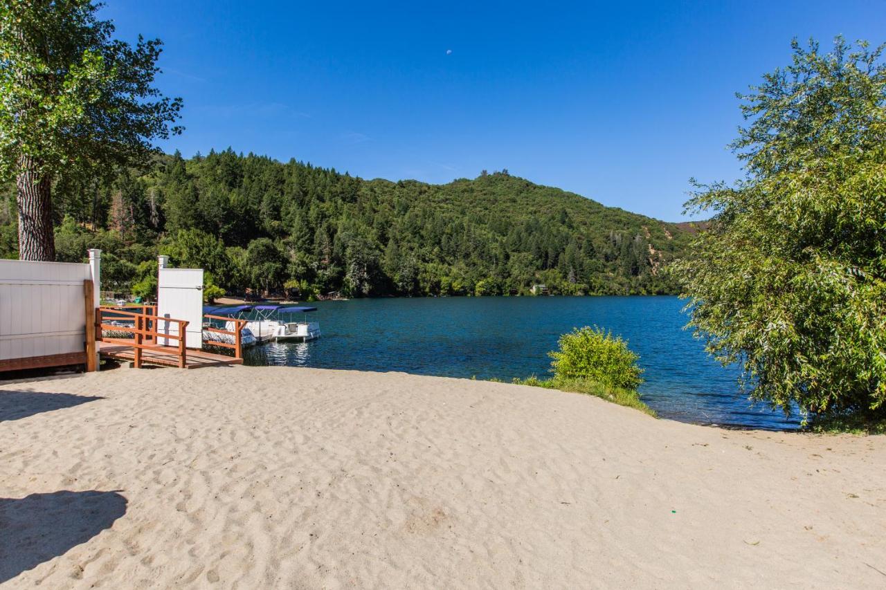 The Lodge At Blue Lakes Upper Lake Экстерьер фото